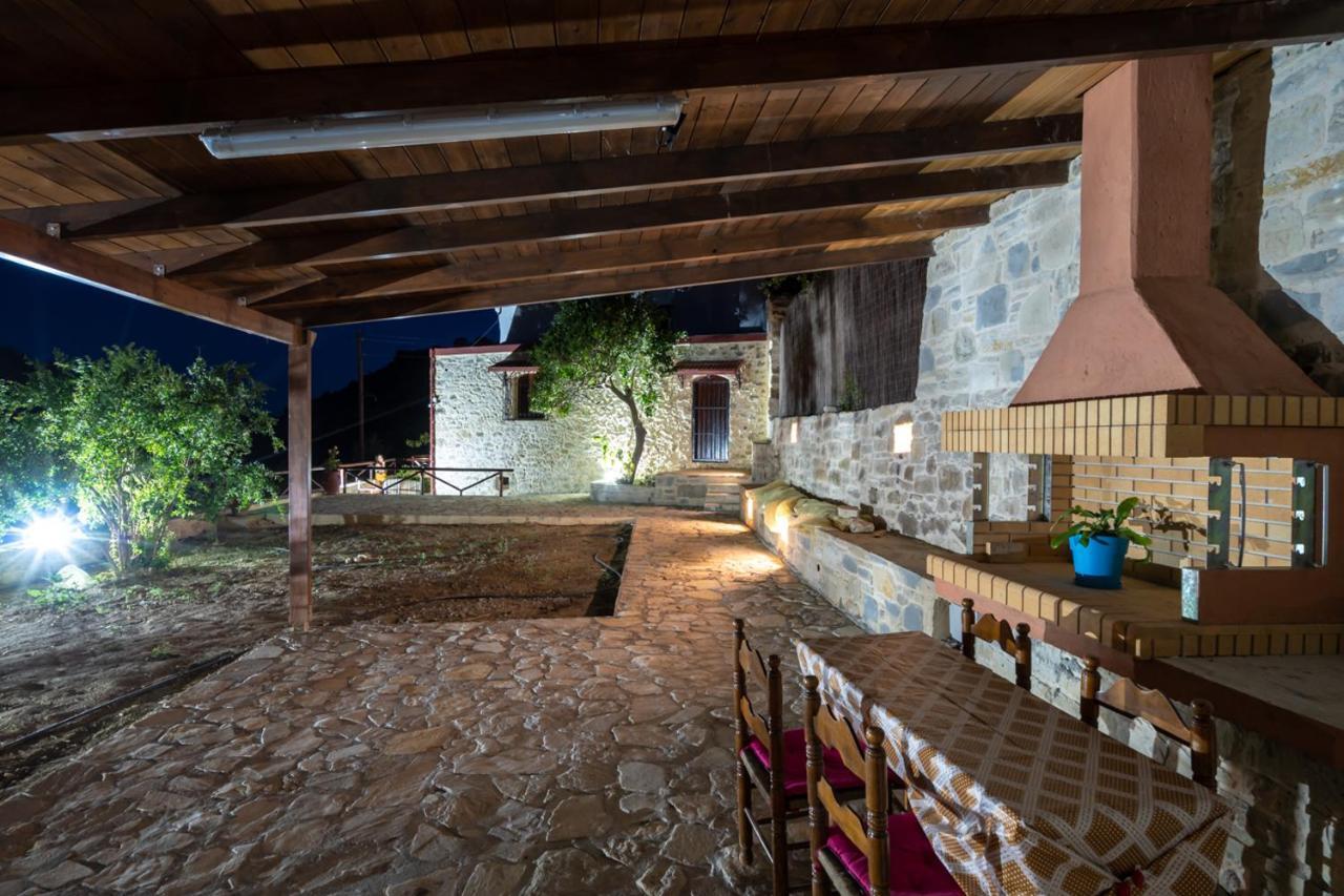Villa Tzaniana Apomarma Exterior photo